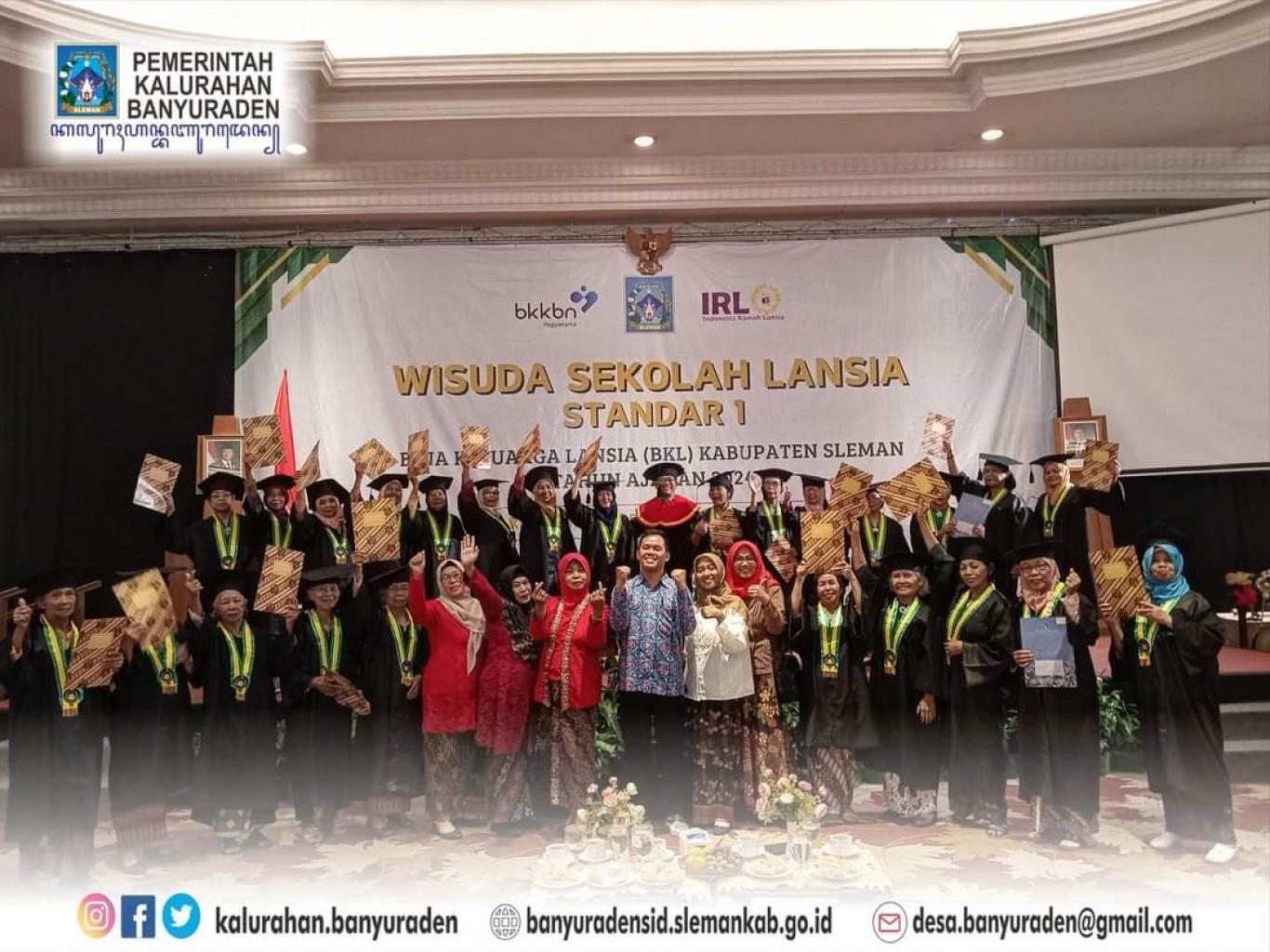 25 Siswa BKL Banyu Manunggal Ikuti Wisuda Sekolah Lansia